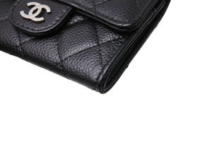 CHANEL シャネル カードケース ココマーク フラップ 26番台 キャビアスキン マトラッセ シルバー金具 ブラック 美品 中古 66336