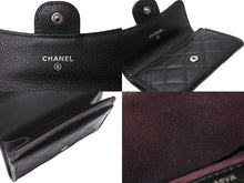 Load image into Gallery viewer, CHANEL シャネル カードケース ココマーク フラップ 26番台 キャビアスキン マトラッセ シルバー金具 ブラック 美品 中古 66336