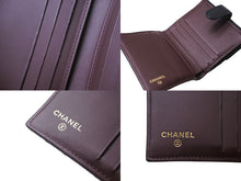 画像をギャラリービューアに読み込む, 極美品 CHANEL シャネル タイムレス クラシックライン コンパクトウォレット 財布 マトラッセ ココマーク キャビアスキン 中古 66340