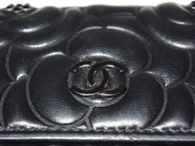 画像をギャラリービューアに読み込む, CHANEL シャネル 三つ折り財布 24番台 カメリア ココマーク ラインストーン ラムスキン ブラック ウォレット 美品 中古 66341