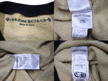 画像をギャラリービューアに読み込む, 極美品 ChromeHearts クロムハーツ MattyBoy マッティボーイ Caution Crewneck スウェット カモ ブラウン サイズL 中古 66364