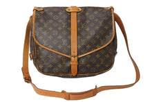 Load image into Gallery viewer, Louis Vuitton ルイヴィトン ソミュール35 ショルダーバッグ M42254 モノグラム キャンバス ブラウン ゴールド金具 美品 中古 66413