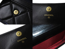 Load image into Gallery viewer, 極美品 CHANEL シャネル チェーンショルダーポーチ 31番台 ココマーク ラムスキン ブラック ゴールド シルバー 中古 66417