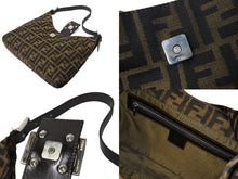 画像をギャラリービューアに読み込む, FENDI フェンディ ワンショルダーバッグ ズッカ柄 マンマバケット キャンバス レザー シルバー金具 ブラウン 美品 中古 66424