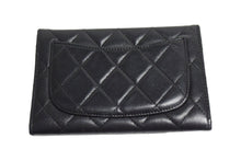 画像をギャラリービューアに読み込む, CHANEL シャネル マトラッセ 二つ折り財布 フラップウォレット 10番台 ココマーク ブラック ラムスキン 良品 中古 66484