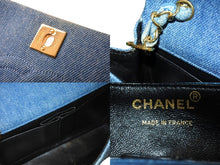 Load image into Gallery viewer, CHANEL シャネル デニム チェーン ミニ ショルダーバッグ ブルー フルフラップ ココマーク ロゴ ゴールド金具 美品 中古 66516