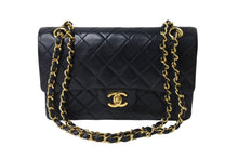 画像をギャラリービューアに読み込む, CHANEL シャネル チェーンショルダーバッグ マトラッセ23 Wフラップ ラムスキン 0番台 ブラック ゴールド 美品 中古 66519