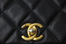 画像をギャラリービューアに読み込む, 極美品 CHANEL シャネル マトラッセ チェーンショルダーバッグ 31番台 ラムスキン ブラック マッドゴールド金具 中古 66520
