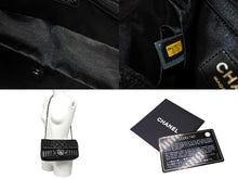 Load image into Gallery viewer, CHANEL シャネル マドモアゼル パンチング ショルダーバッグ ココマーク 11番台 ラムスキン ブラック シルバー金具 美品 中古 66522