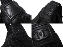 Load image into Gallery viewer, CHANEL シャネル コココクーン ショルダーバッグ 13番台 ココマーク ナイロン レザー ブラック シルバー金具 美品 中古 66529