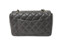 Load image into Gallery viewer, 極美品 CHANEL シャネル ショルダーバッグ ミニマトラッセ ソフトキャビア チェーンショルダー 17番台 17cm グレー シルバー金具 中古 66530
