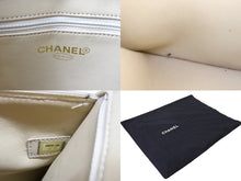 画像をギャラリービューアに読み込む, CHANEL シャネル 復刻トートバッグ ハンドバッグ ココマーク 6番台 キャビアスキン アイボリー ゴールド金具 良品 中古 66573