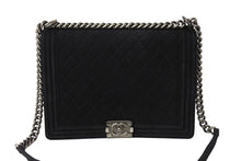 Load image into Gallery viewer, CHANEL シャネル ボーイシャネル ラージチェーンショルダー 18番台 キャビアスキン アンティークブラック 美品 中古 66576