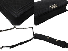 Load image into Gallery viewer, CHANEL シャネル ボーイシャネル ラージチェーンショルダー 18番台 キャビアスキン アンティークブラック 美品 中古 66576