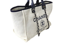 画像をギャラリービューアに読み込む, CHANEL シャネル ドーヴィルGM チェーン トートバッグ ハンドバッグ 25番台 ココマーク ホワイト ネイビー 美品 中古 66604