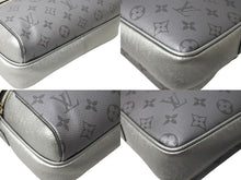 画像をギャラリービューアに読み込む, 極美品 LOUIS VUITTON ルイヴィトン アウトドア メッセンジャー ショルダーバッグ M30830 タイガラマ モノグラム シルバー 中古 66630