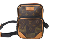 Load image into Gallery viewer, 極美品 LOUIS VUITTON ルイヴィトン NIGO アマゾンスリングバッグ ショルダーバッグ N40379 ブラウン ブラック 中古 66631