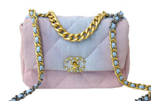 画像をギャラリービューアに読み込む, 新品同様 CHANEL 19 シャネル マトラッセ 2024 2wayショルダーバッグ グラデーションデニム ピンク ブルー 中古 66638