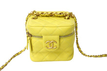 画像をギャラリービューアに読み込む, 新品同様 CHANEL シャネル ココマーク バニティ 2WAYショルダーバッグ ラムスキン 22AW AS3357 イエロー ゴールド金具 中古 66640