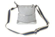 Load image into Gallery viewer, GUCCI グッチ ショルダーバッグ 147671 GGキャンバス レザー シェリーライン シルバー ポシェット クロスボディ 美品 中古 66706