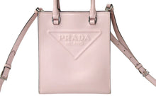 画像をギャラリービューアに読み込む, PRADA プラダ ハンドバッグ ショルダーバッグ 2WAY 1BA333 トライアングルロゴ カーフスキン ピンク シルバー金具 美品 中古 66707