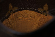 Load image into Gallery viewer, LOUIS VUITTON ルイヴィトン エテュイ リュネット サーンプル モノグラム メガネケース M62962 ブラウン 美品 中古 66742