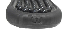 Load image into Gallery viewer, 極美品 CHANEL シャネル サンダル サイズ36 カメリア ココマーク ラバー ブラック イタリア製 G33803 中古 66756