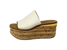 Load image into Gallery viewer, Chloe クロエ サンダル サイズ36 レザー コルクソール ホワイト ブラウン イタリア製 011855 美品 中古 66767