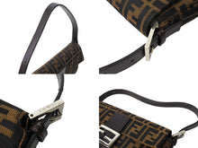 画像をギャラリービューアに読み込む, 極美品 FENDI フェンディ マンマバケット ハンドバッグ ズッカ柄 ズッカ ブラウン シルバー金具 中古 66798