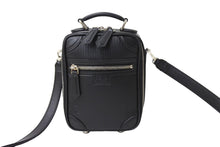 Load image into Gallery viewer, 極美品 FENDI フェンディ ショルダーバッグ ポシェット 7VA542 2WAY レザー シルバー金具 ブラック 中古 66801