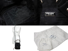 画像をギャラリービューアに読み込む, PRADA プラダ 巾着ショルダーバッグ スタッズ 1BH038 イタリア製 ナイロン レザー ブラック レッド シルバー 美品 中古 66815