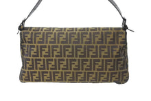 画像をギャラリービューアに読み込む, FENDI フェンディ マンマバケット 40cm ワンショルダーバッグ ブラウン ブラック キャンバス ガンメタル金具 美品 中古 66823