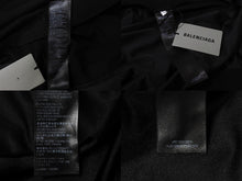 Load image into Gallery viewer, 新品同様 BALENCIAGA バレンシアガ DECONSTRUCTED Tシャツ ロゴ ブラック ホワイト 768068 コットン サイズL 中古 66880