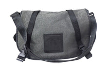 Load image into Gallery viewer, 極美品 CHANEL シャネル ヴィンテージ スポーツライン ショルダーバッグ 10番台 ラメ ジャガード グレー ブラック 中古 66934