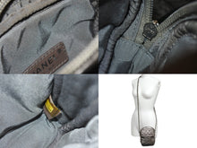 Load image into Gallery viewer, CHANEL シャネル デカココマーク マトラッセ メタリックチェーン ショルダーバッグ 27番台 カーフスキン シルバー 美品 中古 66943