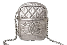 Load image into Gallery viewer, CHANEL シャネル デカココマーク マトラッセ メタリックチェーン ショルダーバッグ 27番台 カーフスキン シルバー 美品 中古 66943