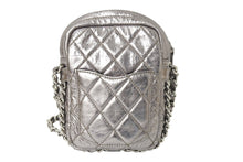 Load image into Gallery viewer, CHANEL シャネル デカココマーク マトラッセ メタリックチェーン ショルダーバッグ 27番台 カーフスキン シルバー 美品 中古 66943