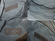 Load image into Gallery viewer, CHANEL シャネル デカココマーク マトラッセ メタリックチェーン ショルダーバッグ 27番台 カーフスキン シルバー 美品 中古 66943