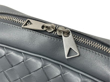 画像をギャラリービューアに読み込む, 極美品 BOTTEGAVENETA ボッテガヴェネタ イントレチャート カメラ バッグ ショルダーバッグ 710048 グレー レザー シルバー金具 中古 66949