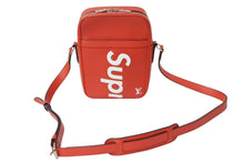 Load image into Gallery viewer, SUPREME シュプリーム LOUISVUITTON ルイヴィトン ダヌーブPM エピ Ｍ53417 17AW レッド 美品 中古 4c066305