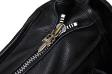 Load image into Gallery viewer, 極美品 CHROME HEARTS クロムハーツ ソフト ショルダー メッセンジャー バッグ ショルダーバッグ レザー ブラック 中古 67009