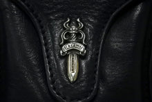 画像をギャラリービューアに読み込む, CHROME HEARTS クロムハーツ シガレットケース ダガー レザー ブラック シルバー925 美品 中古 67011