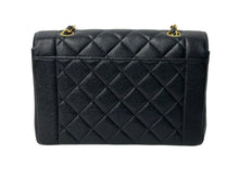 画像をギャラリービューアに読み込む, CHANEL シャネル チェーンショルダーバッグ ダイアナ 25 マトラッセ キャビアスキン 4番台 ブラック ゴールド 美品 中古 67100