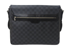 新品同様 LOUIS VUITTON ルイヴィトン ダニエルGM ショルダーバック N58033 ダミエグラフィット シルバー金具 ブラック 中古 4c067113