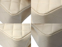 Load image into Gallery viewer, 極美品 CHANEL シャネル マトラッセ ダブルフラップ ショルダーバッグ 13番台 キャビアスキン ベージュ シルバー金具 中古 67149