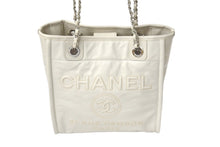 画像をギャラリービューアに読み込む, 極美品 CHANEL シャネル ドーヴィルPM トートバッグ A93256 22番台 2016年 キャビアスキン ホワイト シルバー金具 中古 67150