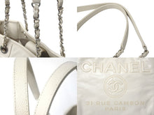 画像をギャラリービューアに読み込む, 極美品 CHANEL シャネル ドーヴィルPM トートバッグ A93256 22番台 2016年 キャビアスキン ホワイト シルバー金具 中古 67150