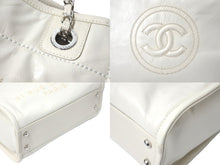 画像をギャラリービューアに読み込む, 極美品 CHANEL シャネル ドーヴィルPM トートバッグ A93256 22番台 2016年 キャビアスキン ホワイト シルバー金具 中古 67150
