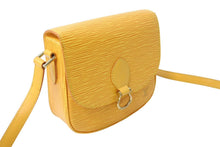 Load image into Gallery viewer, LOUIS VUITTON ルイヴィトン エピ ミニ サンクルー ショルダーバッグ M52219 イエロー ゴールド金具 良品 中古 67192