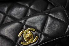 画像をギャラリービューアに読み込む, CHANEL シャネル リュック ココマーク マトラッセ ダブルフラップ 3番台 1995年 ラムスキン ブラック ゴールド金具 美品 中古 67275